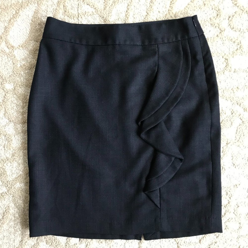The Limited | LIKE NEW! Navy Skirt with Ruffle